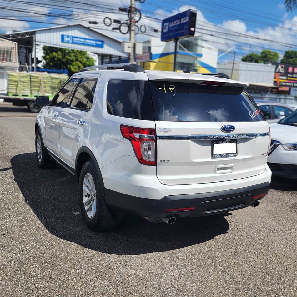 Ford Explorer XLT 4WD 2015