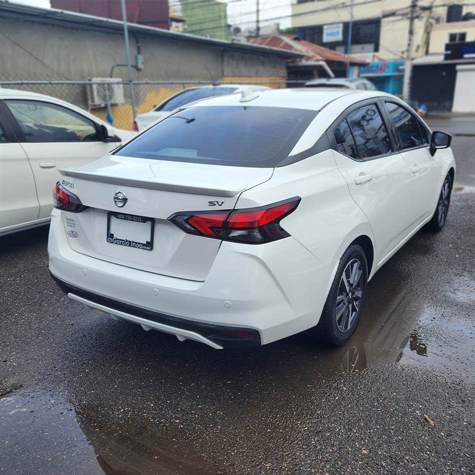 Nissan Versa SV 2020
