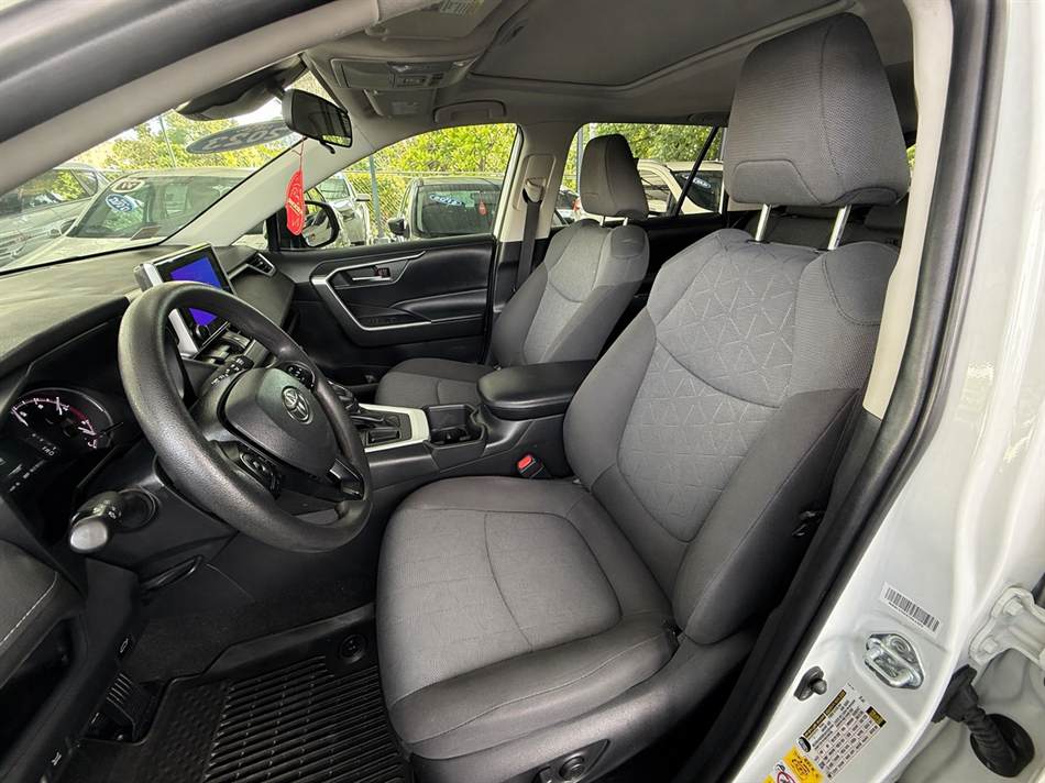 Toyota RAV4 XLE 2023