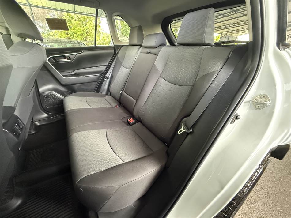 Toyota RAV4 XLE 2023