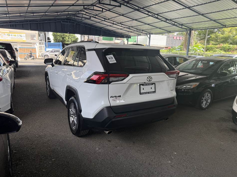 Toyota RAV4 XLE 2023